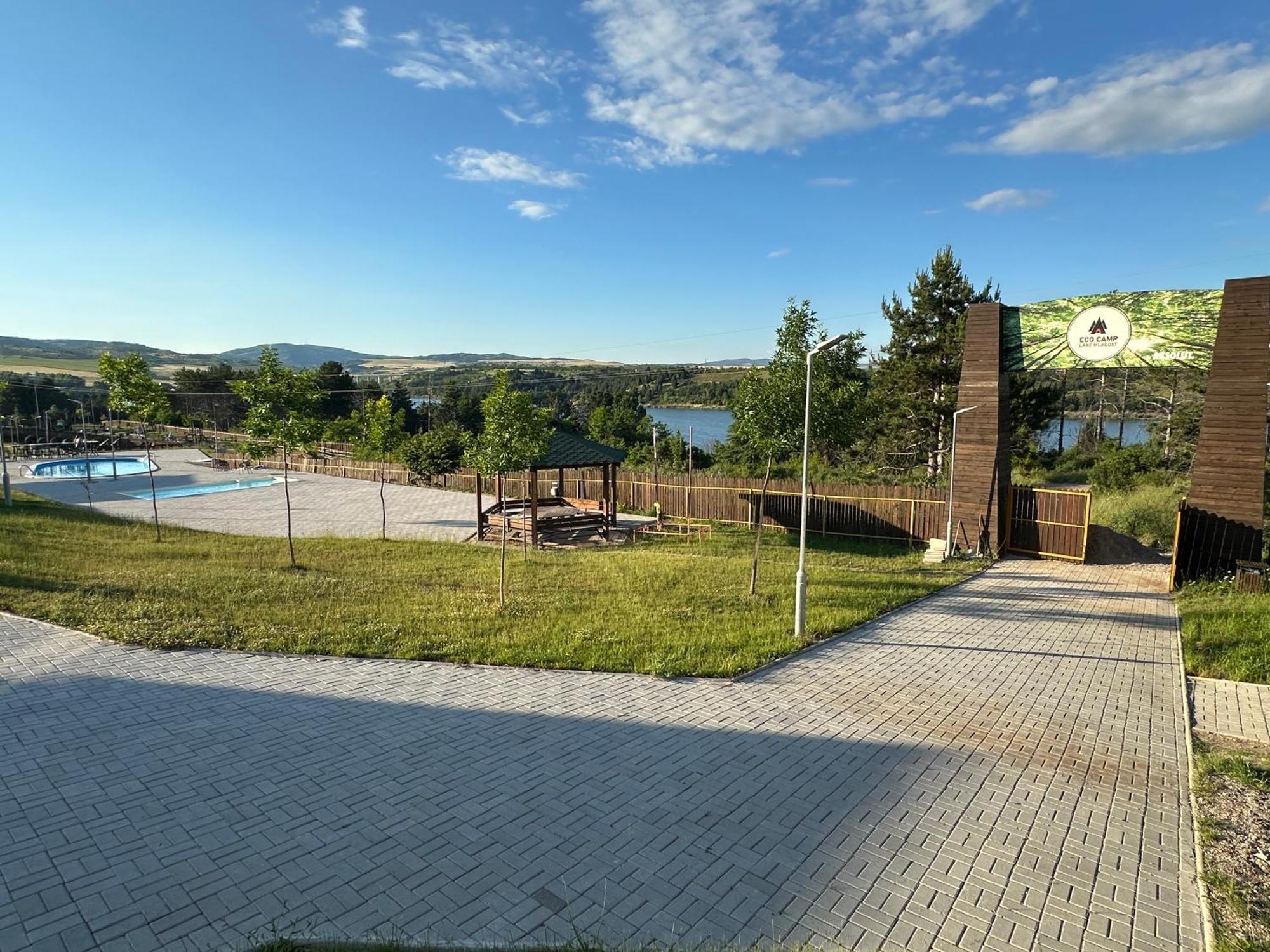 Eco Camp Lake Mladost Велес Экстерьер фото